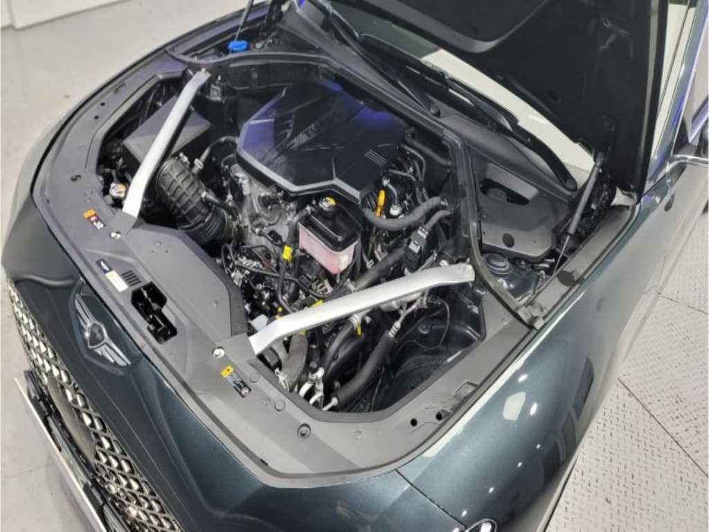 Genesis G70 - Vista 8