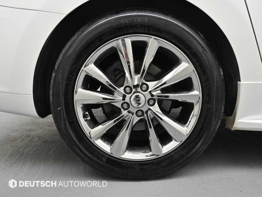 KIA Carnival - Vista 5