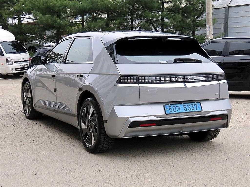 HYUNDAI Ioniq 5 - Vista 3