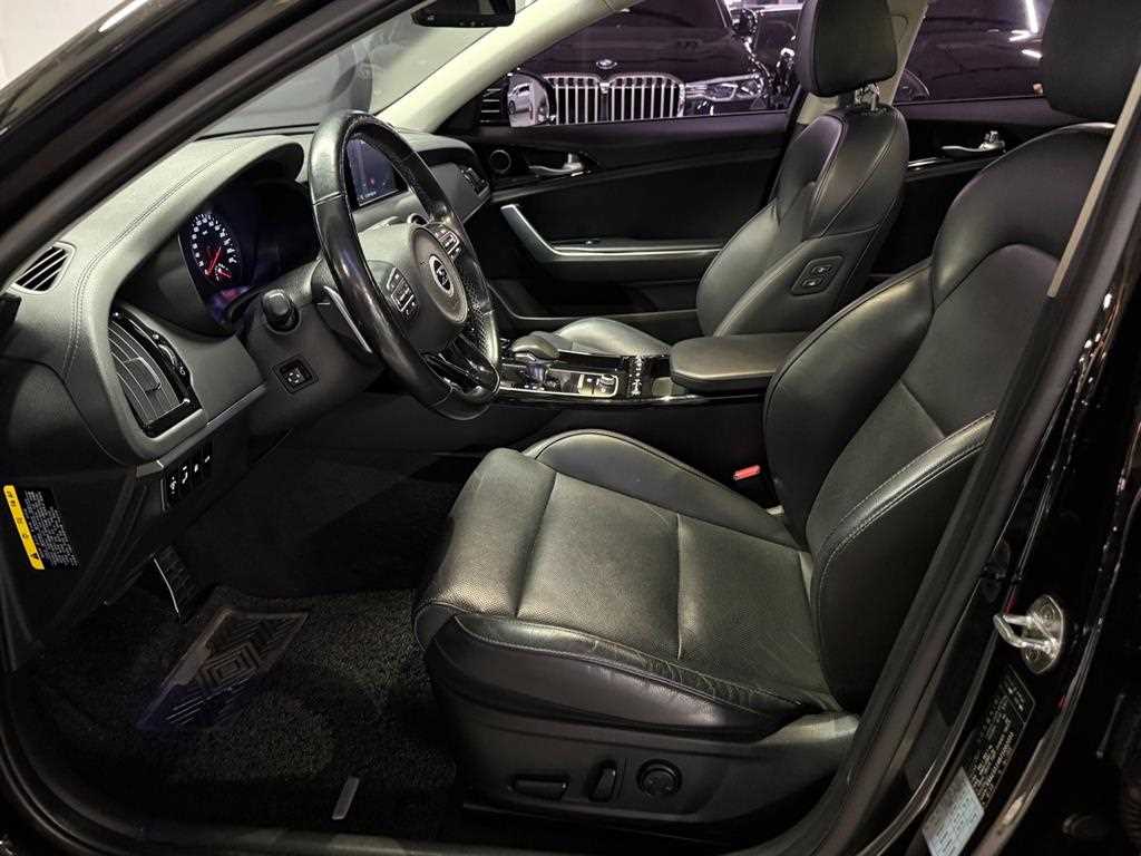 KIA Stinger - Vista 8