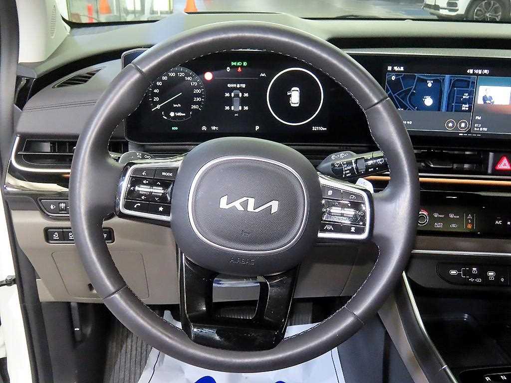 KIA Carnival - Vista 8
