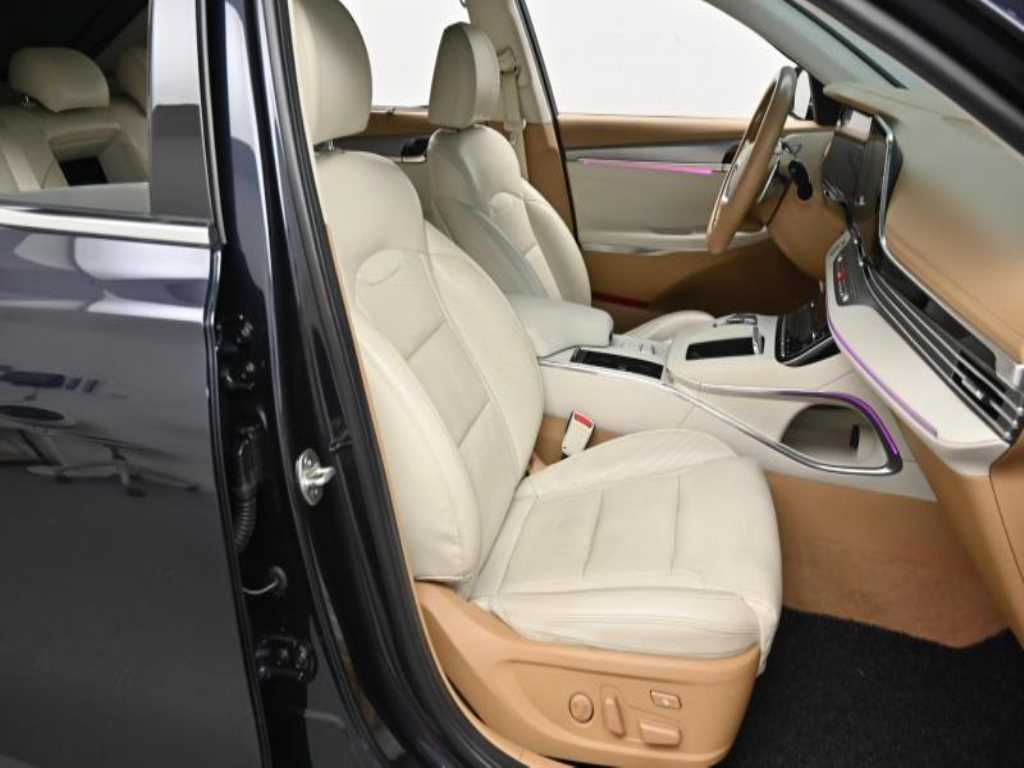 HYUNDAI Grandeur - Vista 11