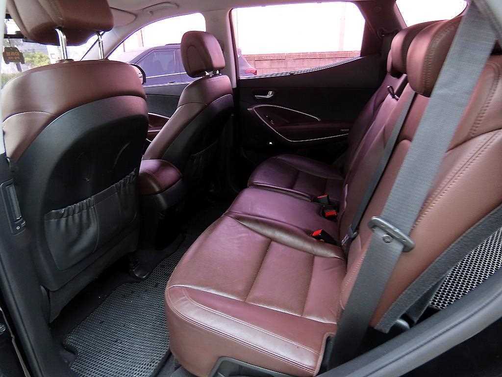 HYUNDAI Santa Fe - Vista 6