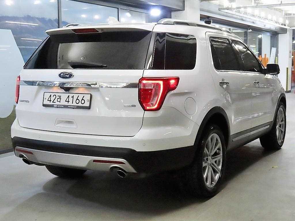 Ford Explorer - Vista 4