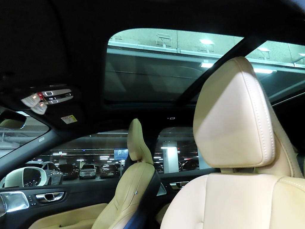 Volvo XC60 2022 Blanco - Importación desde Corea - HF Imports Iquique - Foto 16