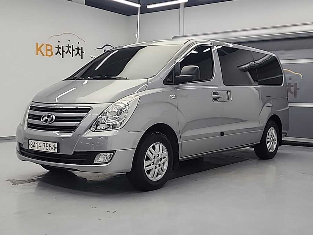 HYUNDAI Starex 2017 - Importación desde Corea - HF Imports Iquique - Foto 1