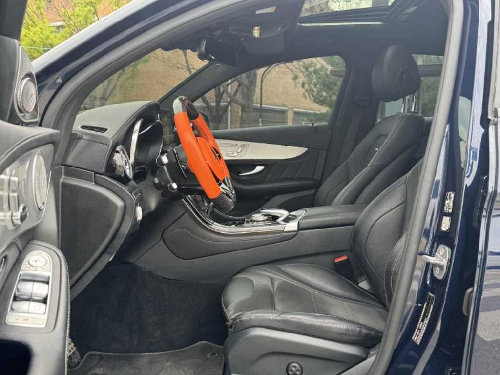 Mercedes Benz GLC Class - Vista 9