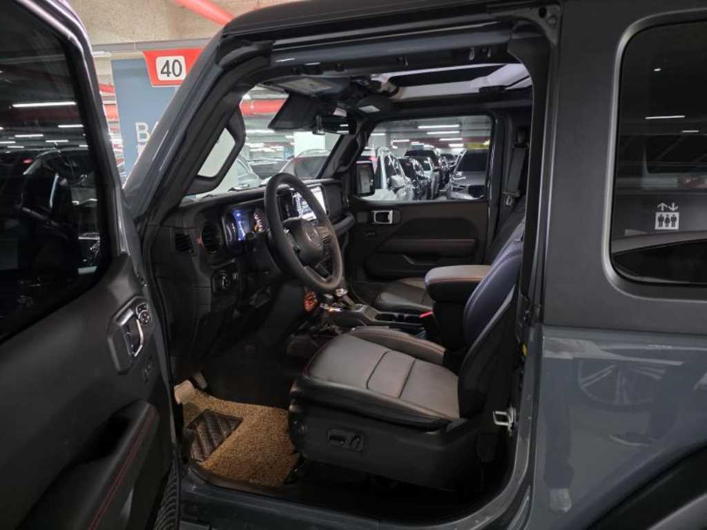Jeep Wrangler - Vista 9