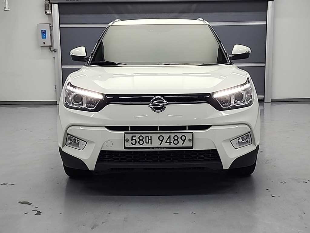 Ssangyong Tivoli - Vista 2