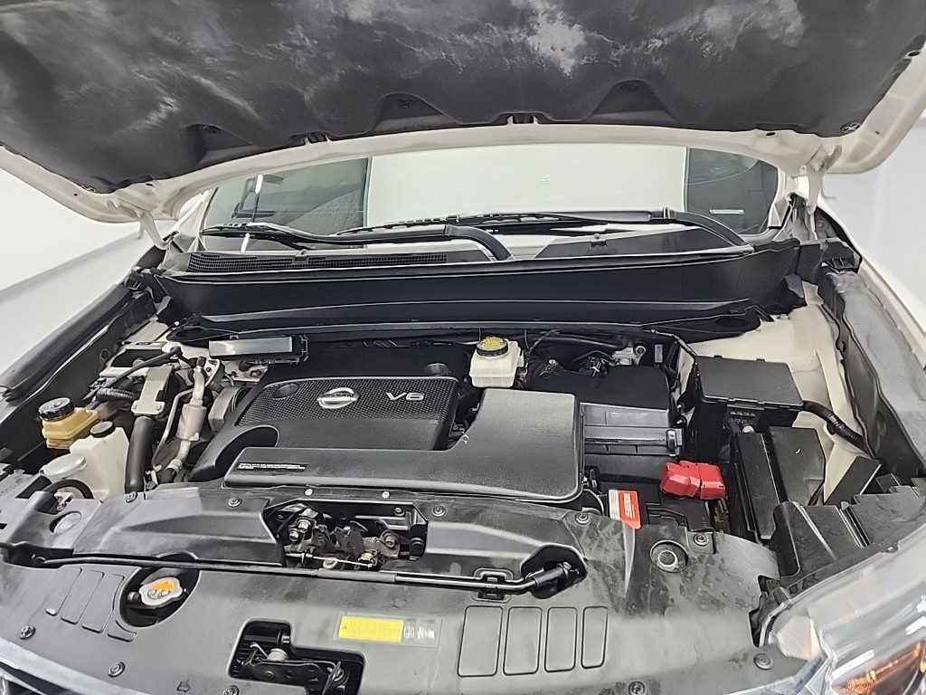 Nissan Pathfinder - Vista 5