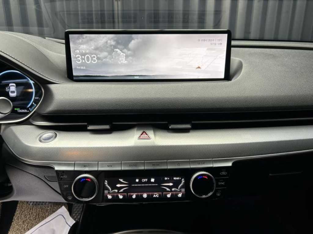 Genesis G80 - Vista 10