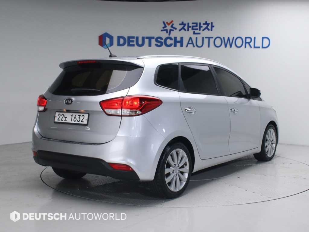 KIA Carens - Vista 2
