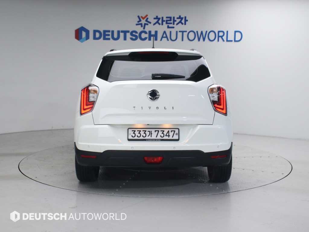 Ssangyong Tivoli - Vista 4