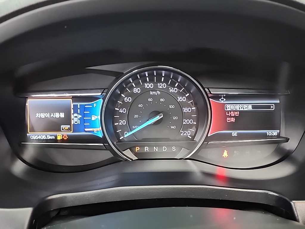 Ford Explorer - Vista 6