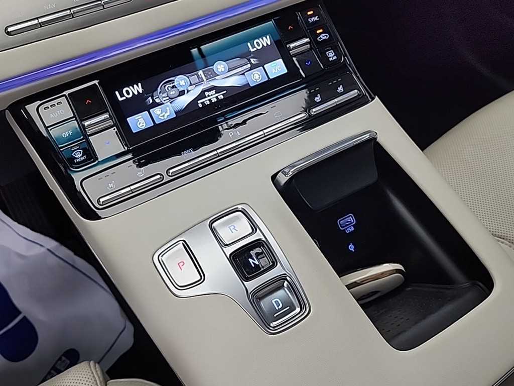 HYUNDAI Grandeur - Vista 8