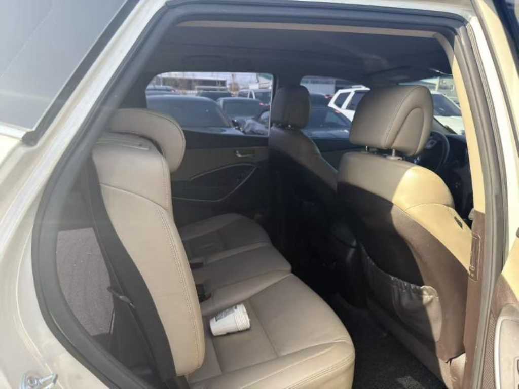 HYUNDAI Santa Fe - Vista 8