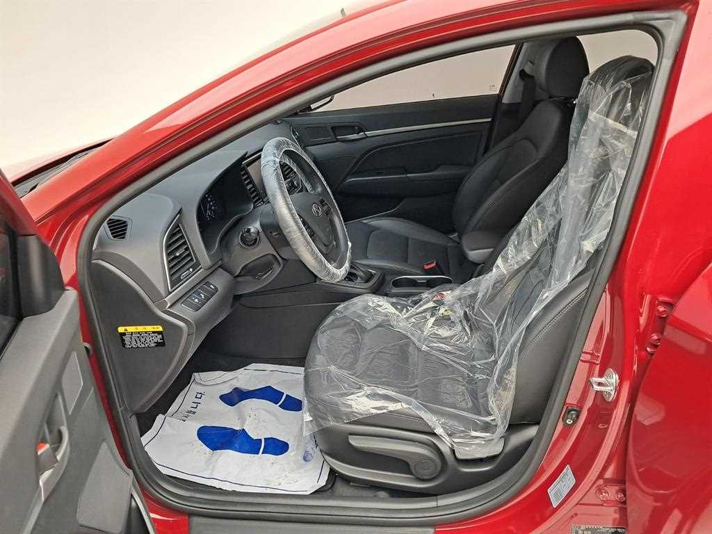 HYUNDAI Avante - Vista 11