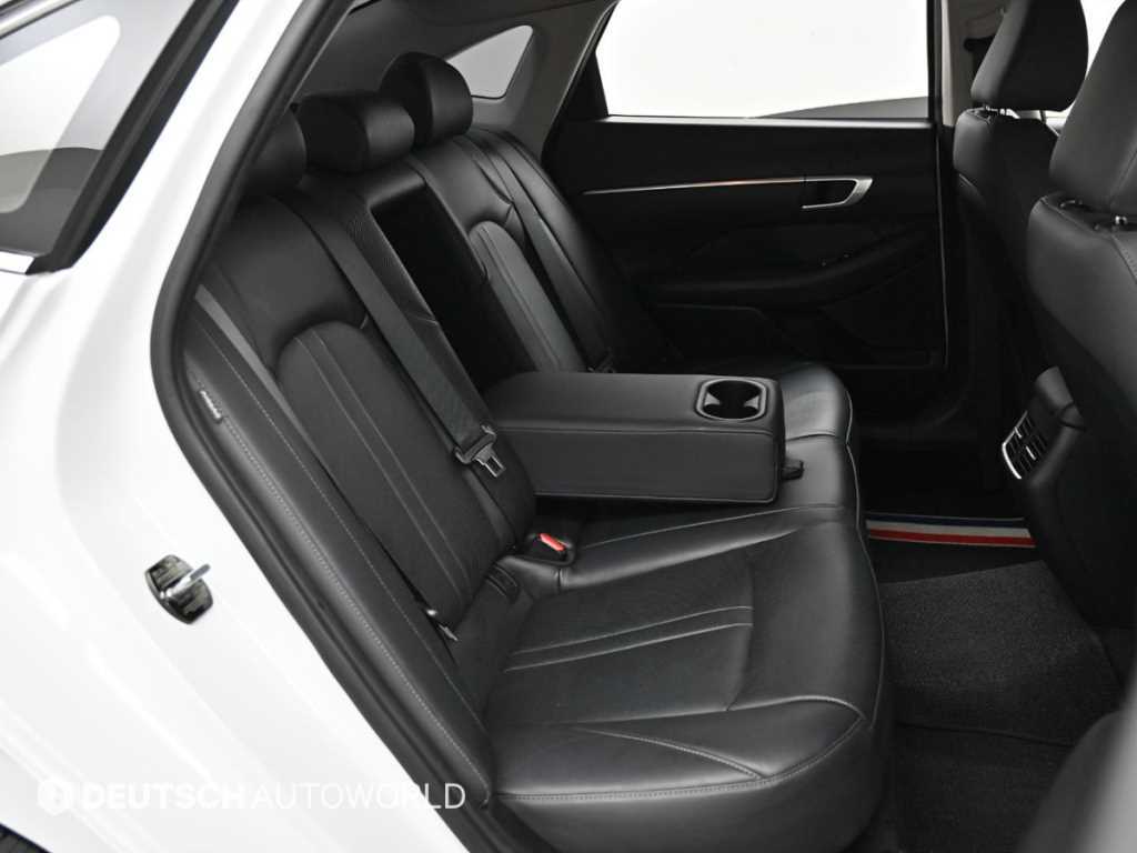 HYUNDAI Sonata - Vista 12