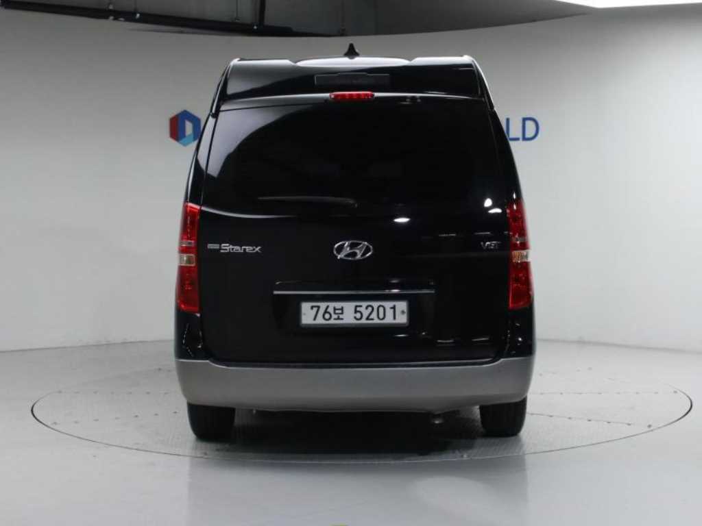 HYUNDAI Starex - Vista 4