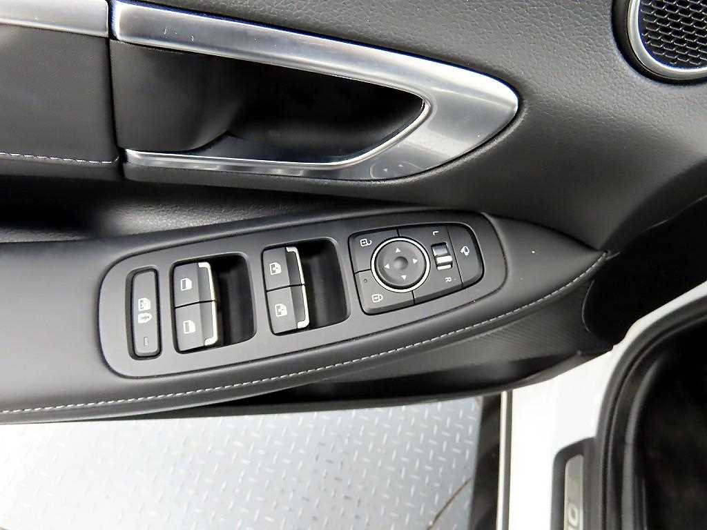 HYUNDAI Sonata - Vista 11