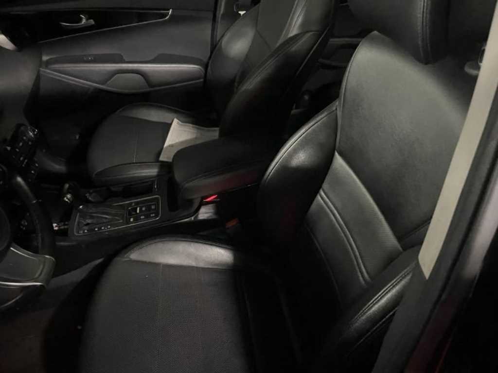 KIA Sorento - Vista 7