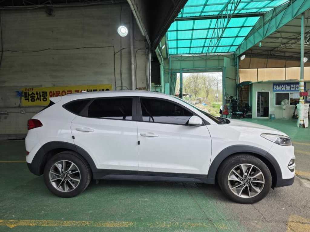 HYUNDAI Tucson - Vista 4