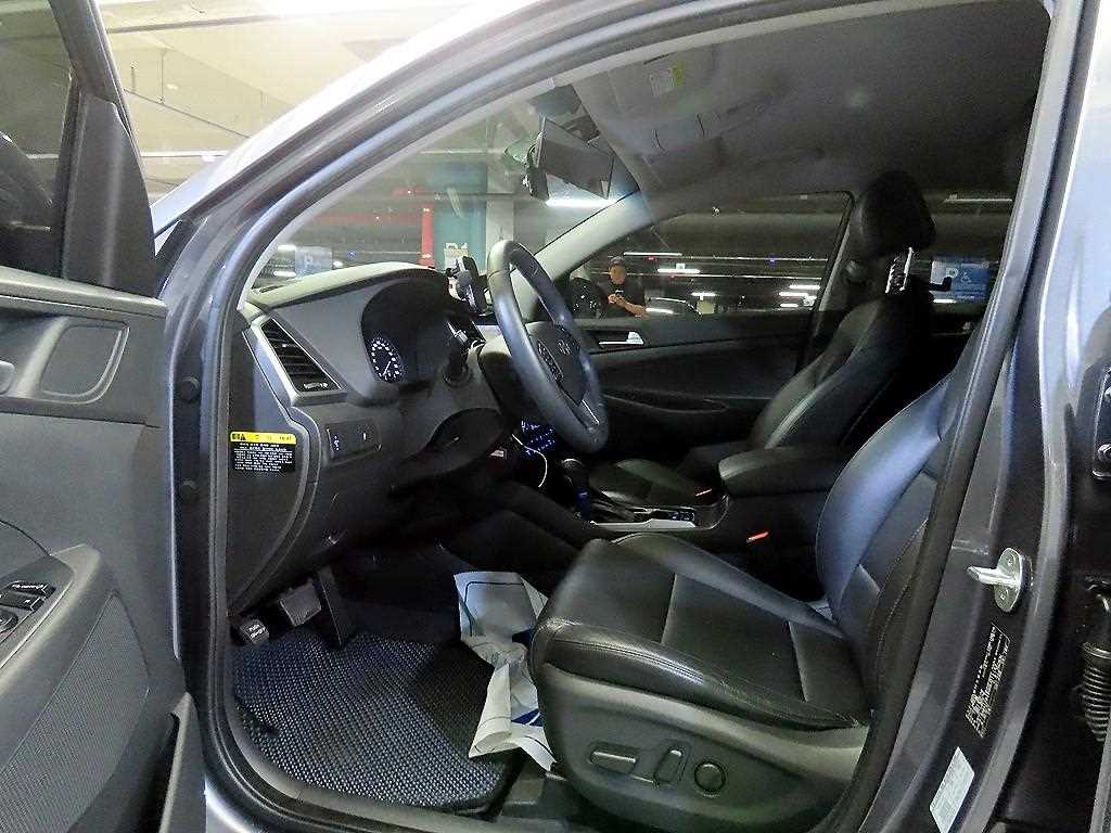 HYUNDAI Tucson - Vista 6