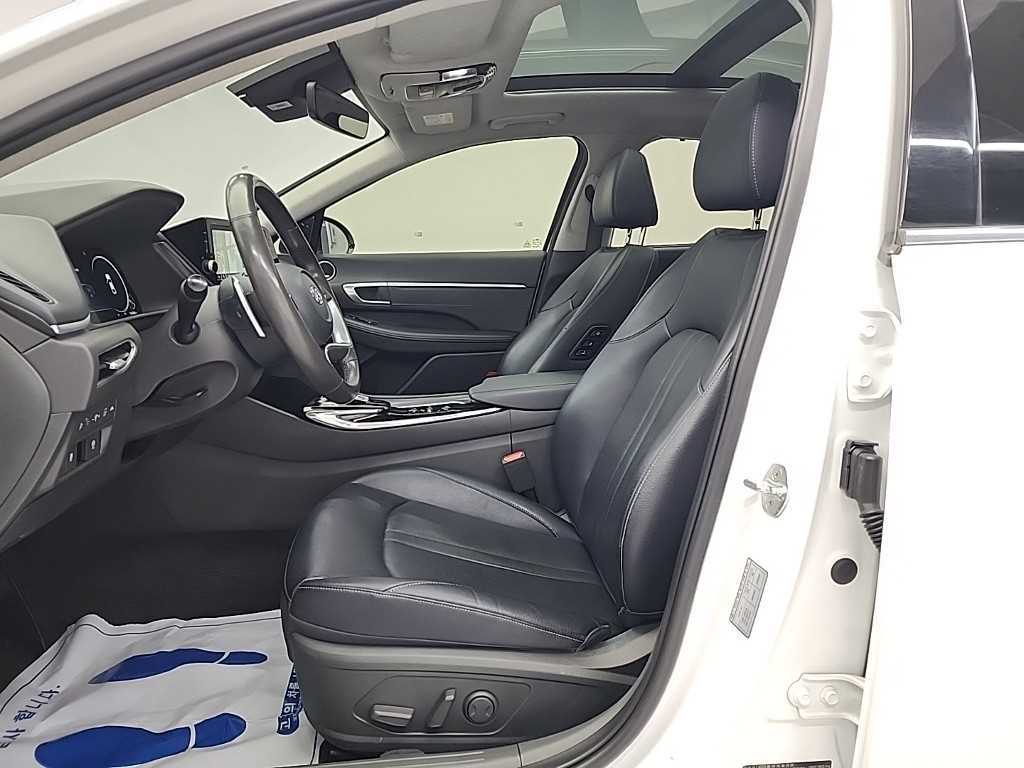 HYUNDAI Sonata - Vista 11