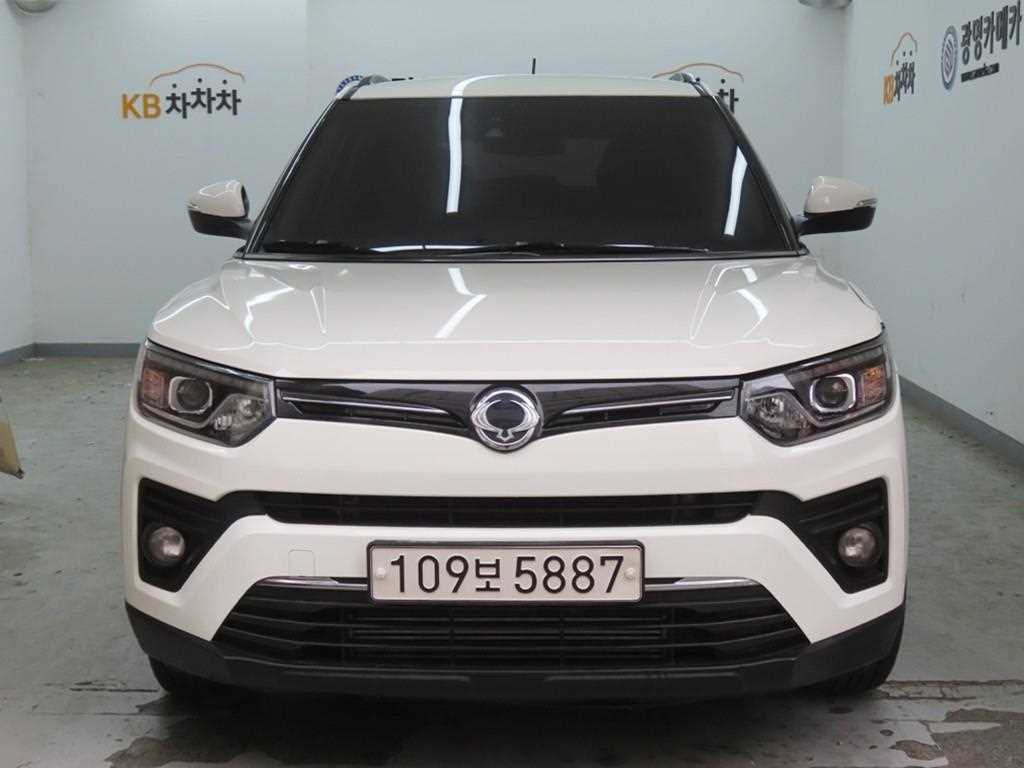 Ssangyong Tivoli 2020 Blanco - Importación desde Corea - HF Imports Iquique - Foto 1