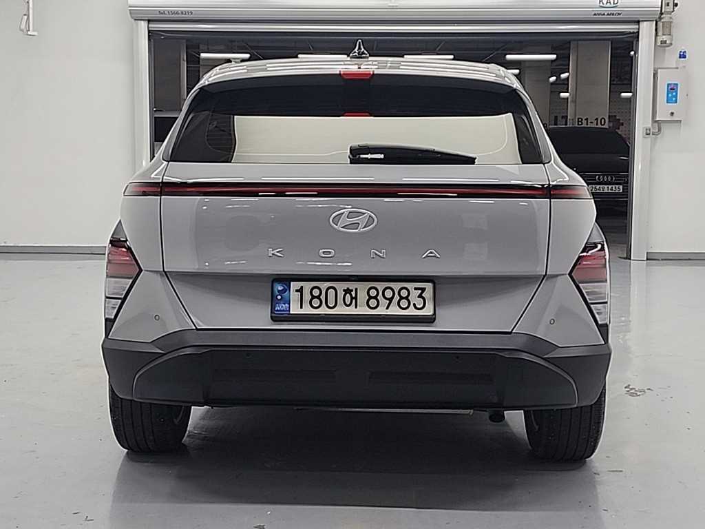 HYUNDAI Kona - Vista 3