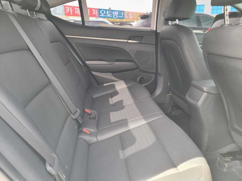 HYUNDAI Avante 2017 Blanco - Importación desde Corea - HF Imports Iquique - Foto 15