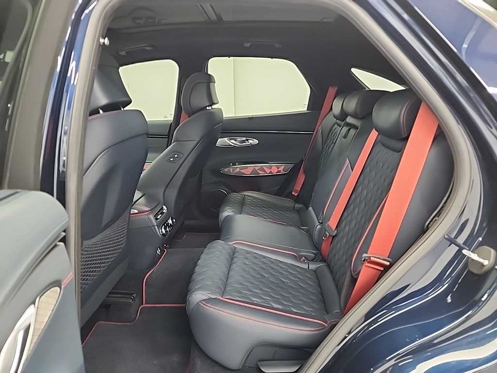 Genesis GV70 - Vista 12