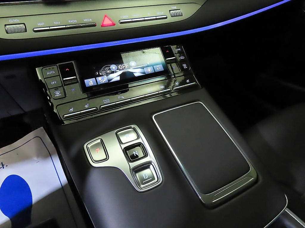 HYUNDAI Grandeur - Vista 12