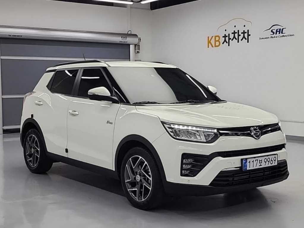 Ssangyong Tivoli - Vista 4