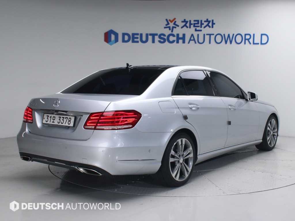 Mercedes Benz E class - Vista 2