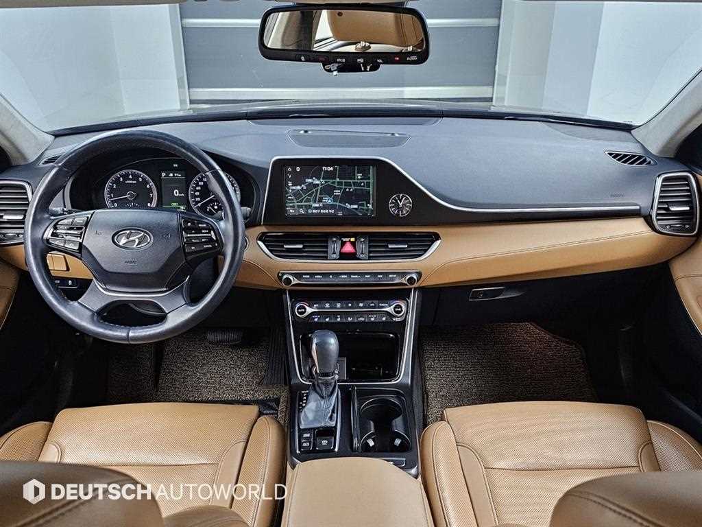 HYUNDAI Grandeur - Vista 7