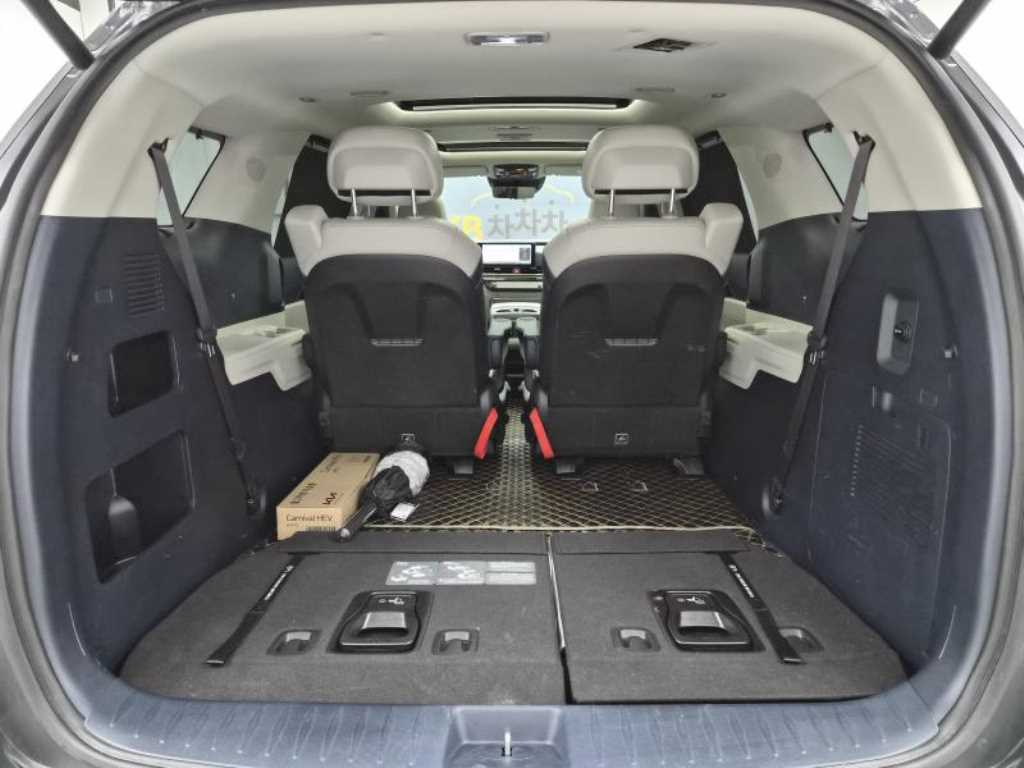 KIA Carnival - Vista 9