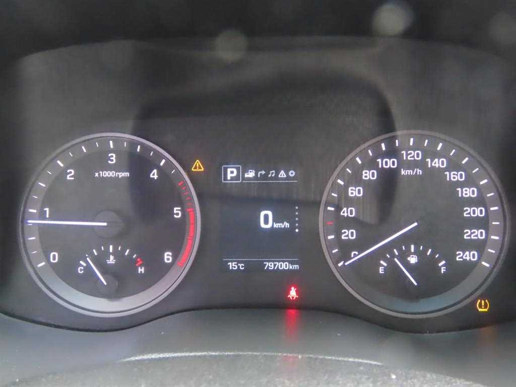 HYUNDAI Tucson - Vista 10