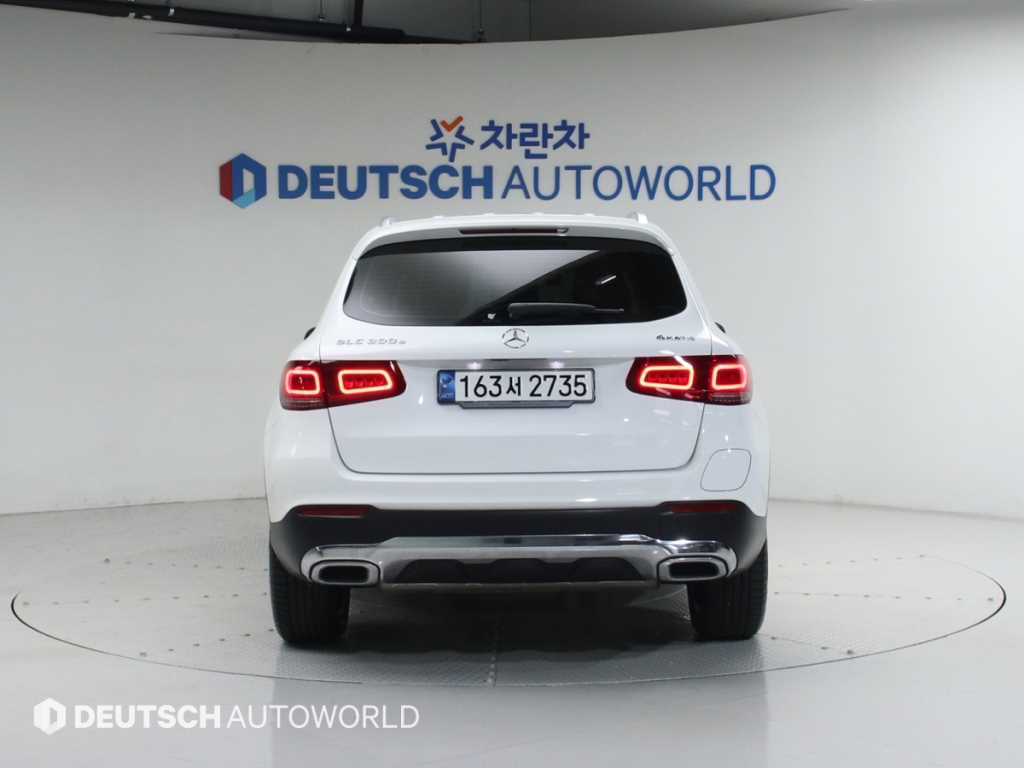 Mercedes Benz GLC Class - Vista 4