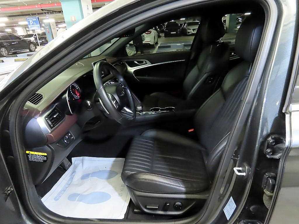 Genesis G70 - Vista 6