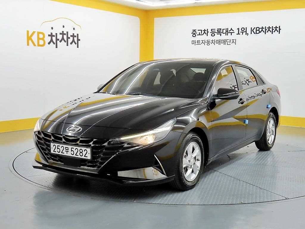HYUNDAI Avante - Vista 2