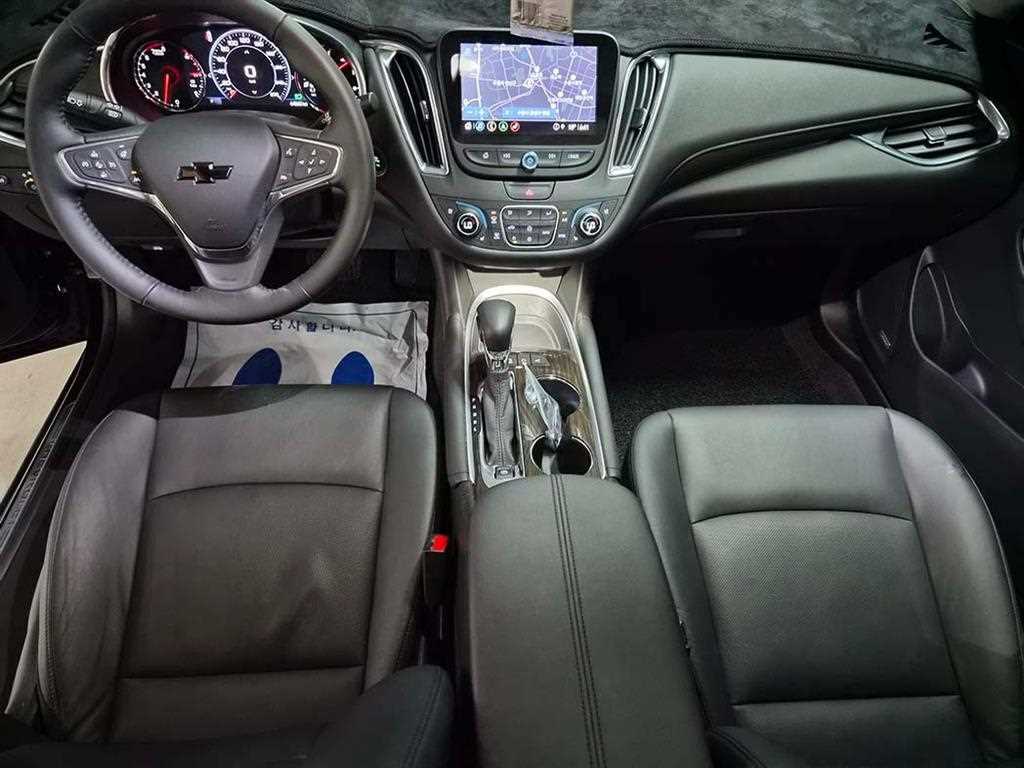 Chevrolet Malibu - Vista 10