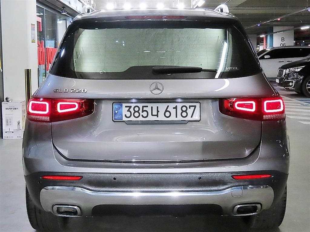 Mercedes Benz GLB Class - Vista 5