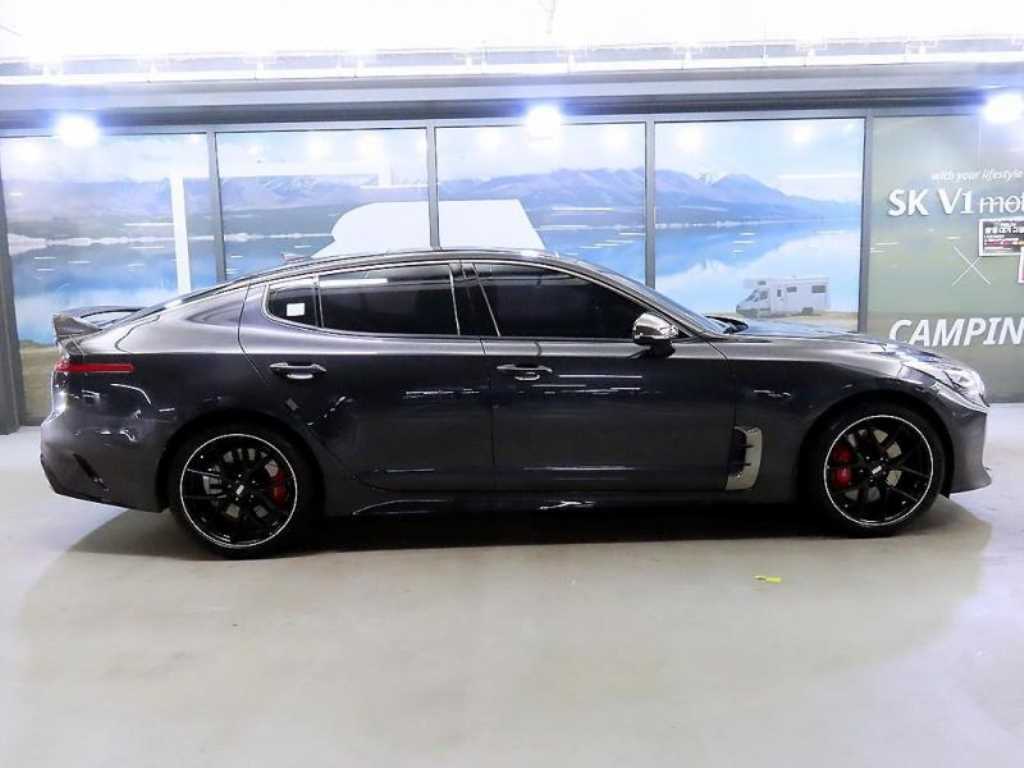 KIA Stinger - Vista 3