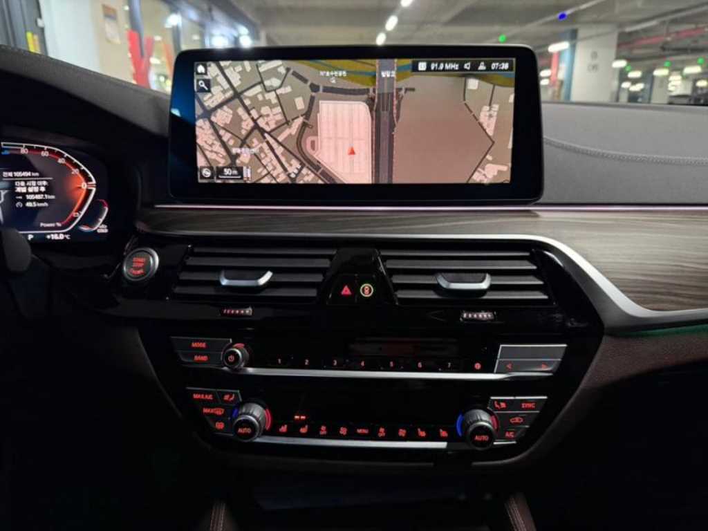 BMW 5 Series - Vista 10