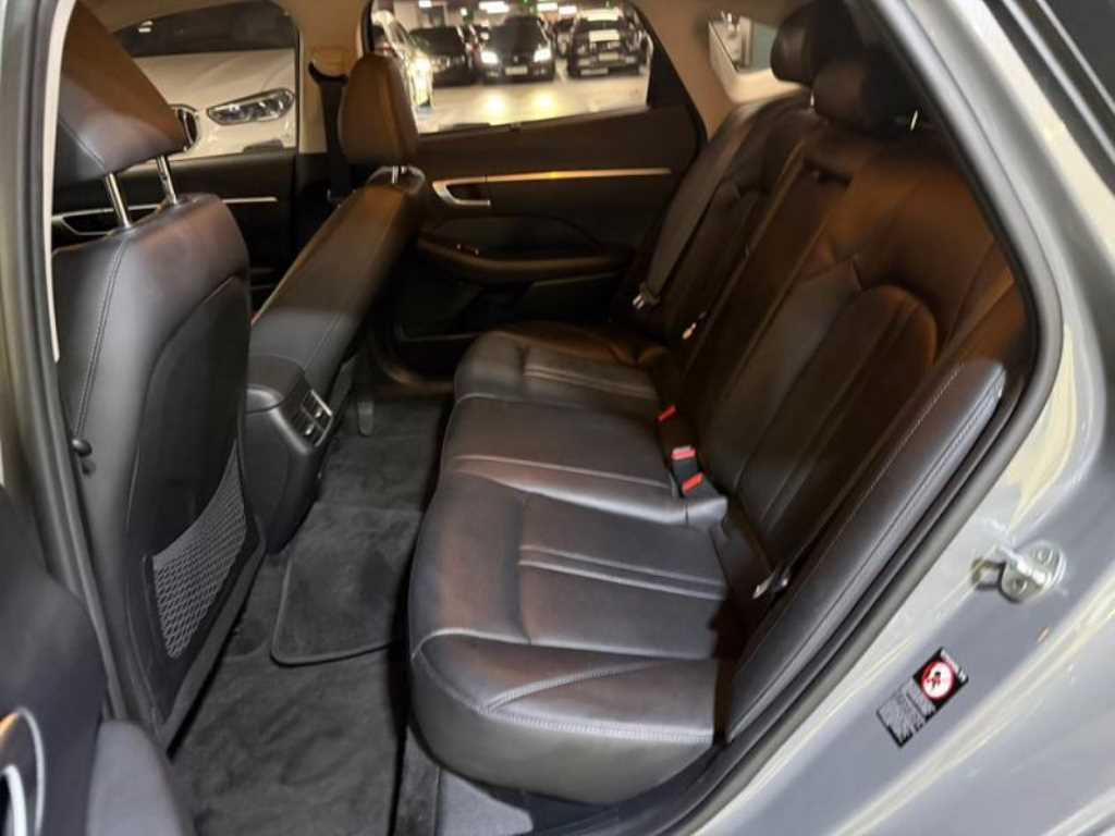 HYUNDAI Sonata - Vista 7