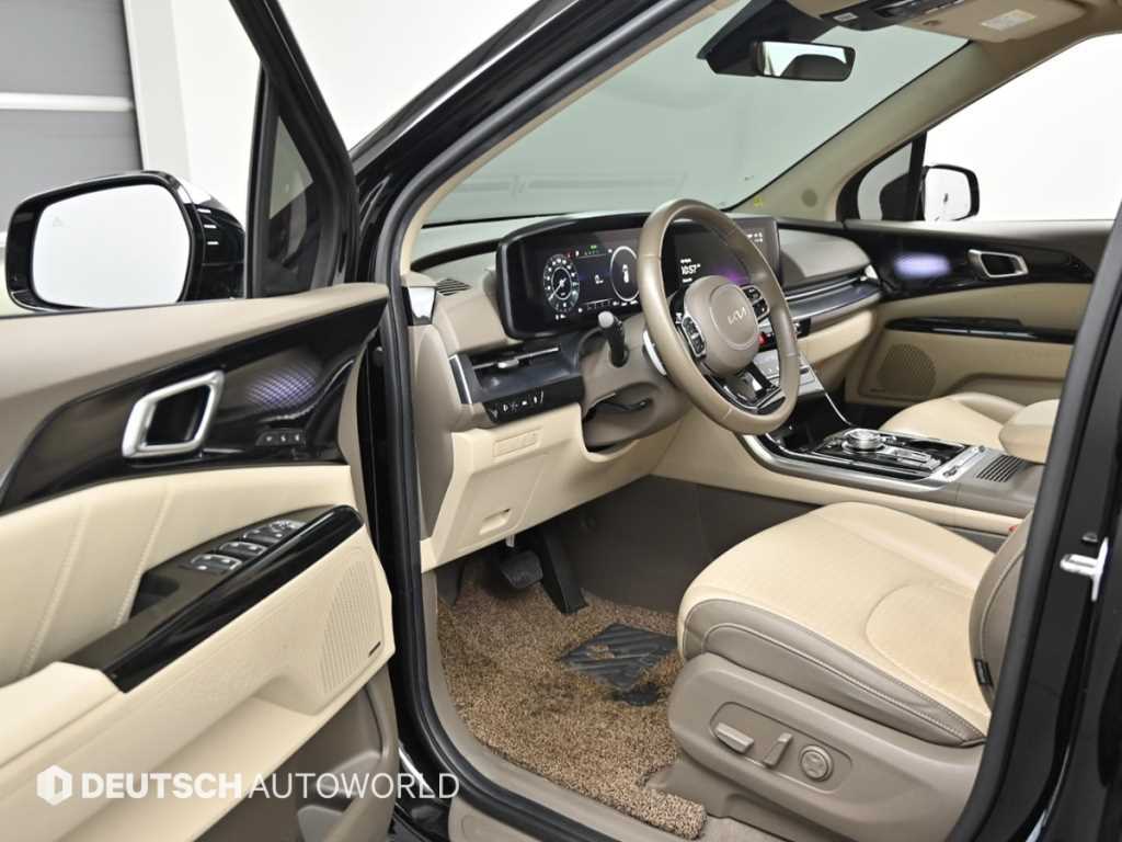 KIA Carnival - Vista 11