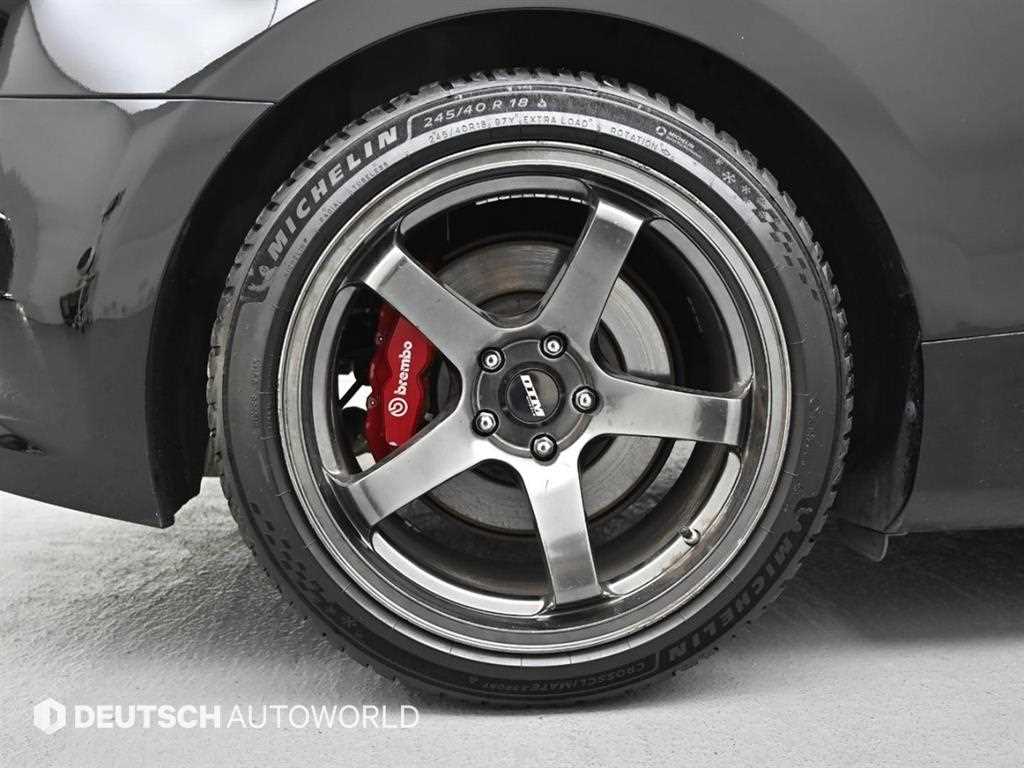 HYUNDAI Genesis - Vista 5