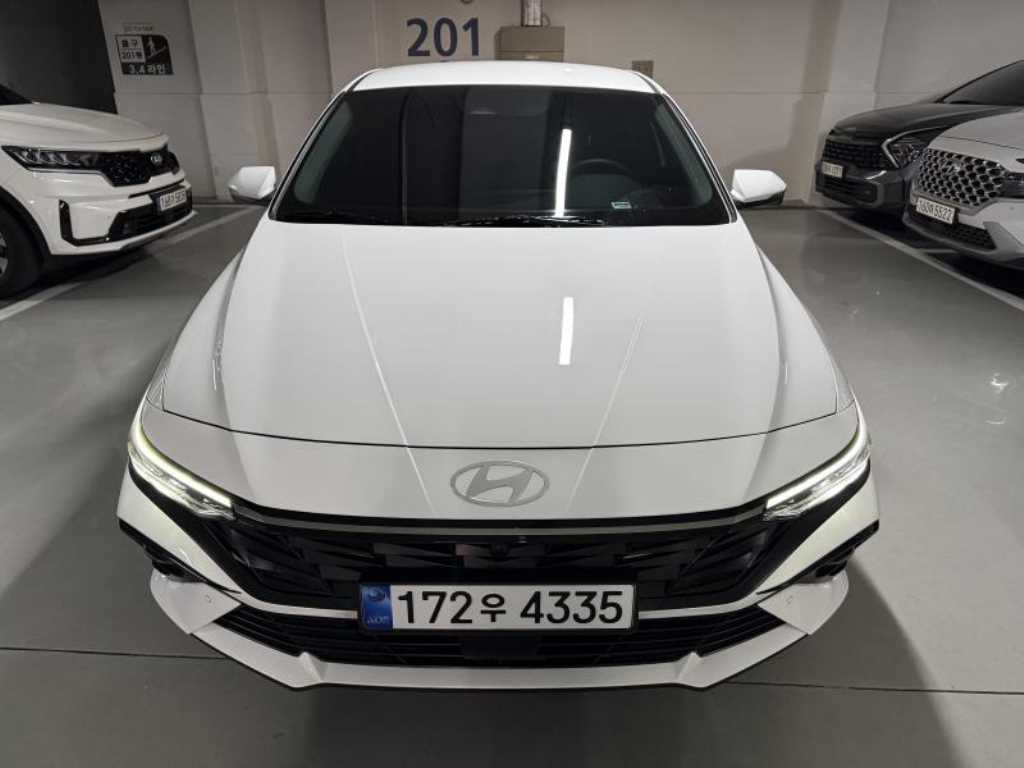 HYUNDAI Avante 2026 Blanco - Importación desde Corea - HF Imports Iquique - Foto 1