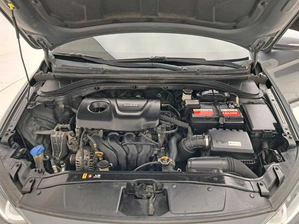 HYUNDAI Avante 2017 Gris - Importación desde Corea - HF Imports Iquique - Foto 18